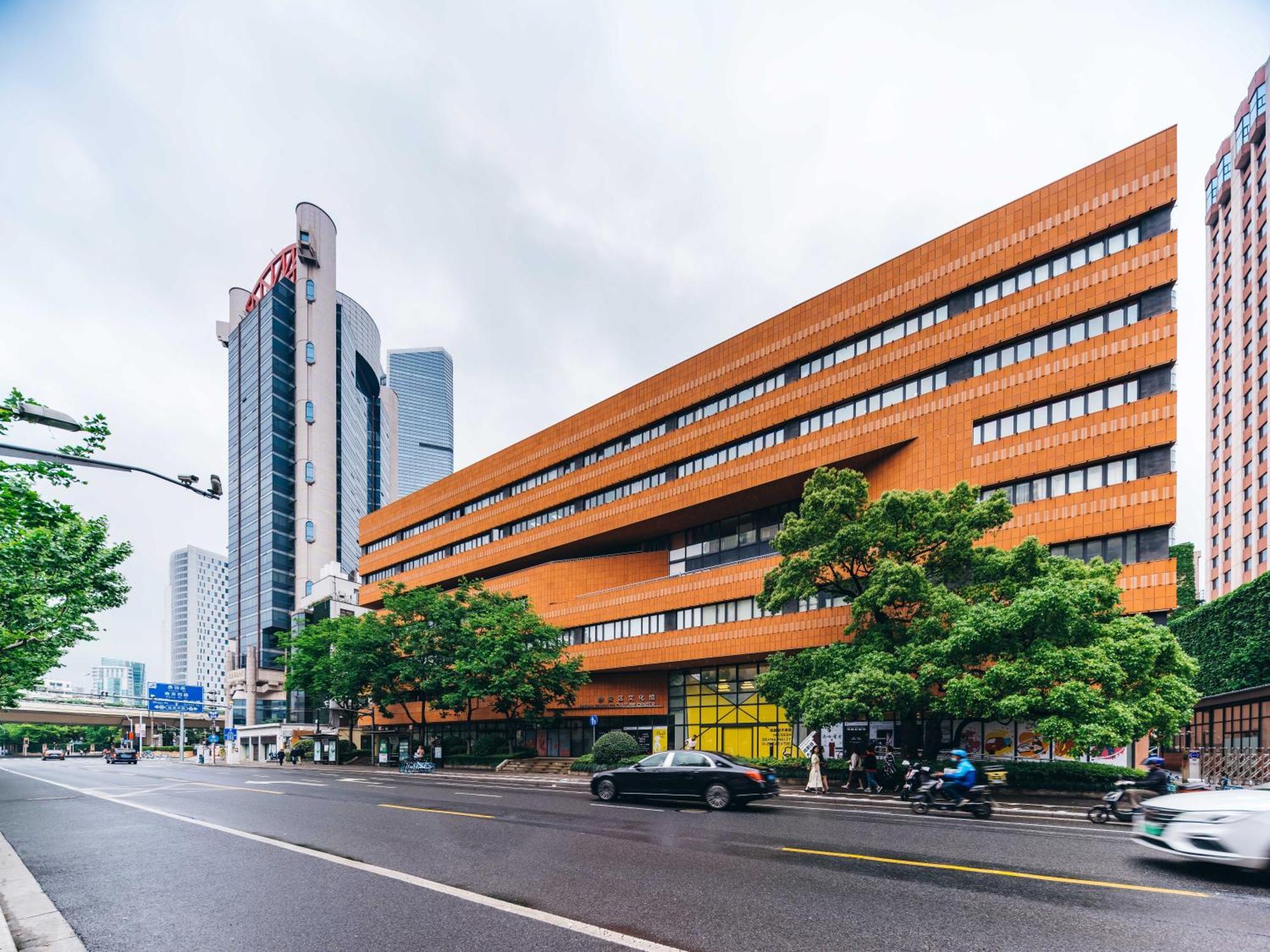 Atour X Jing'an Temple Hotel 4*